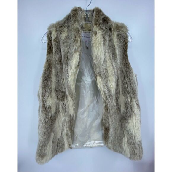 Cute faux fur vest by BCBGeneration - Picture 1 of 7